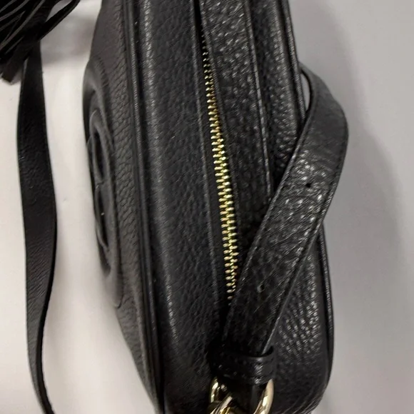 Gucci Black Leather Crossbody Bag with Tassel - Picture 3 of 12